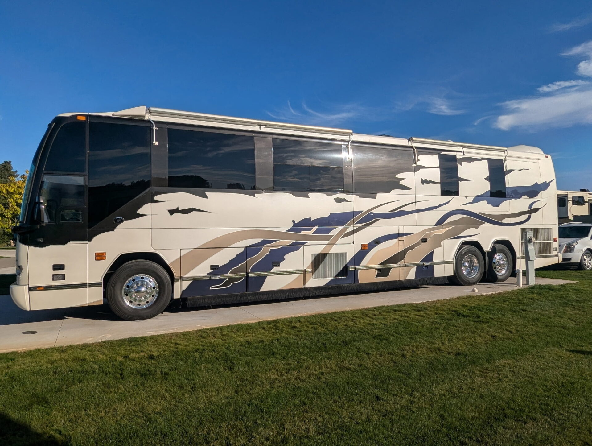 2006 Prevost Featherlite Vantare H345 Double Slide