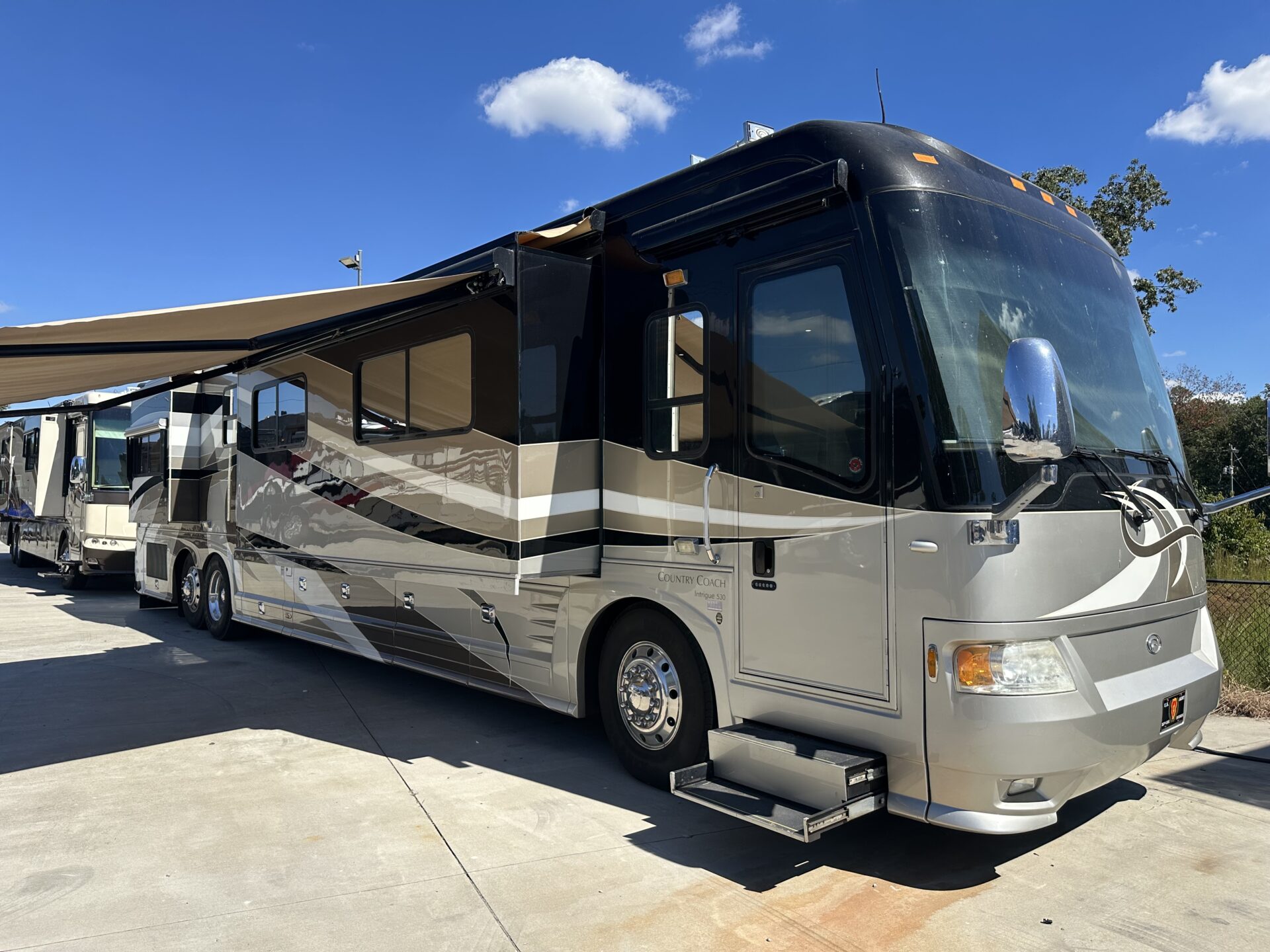 2008 Country Coach Intrigue 530