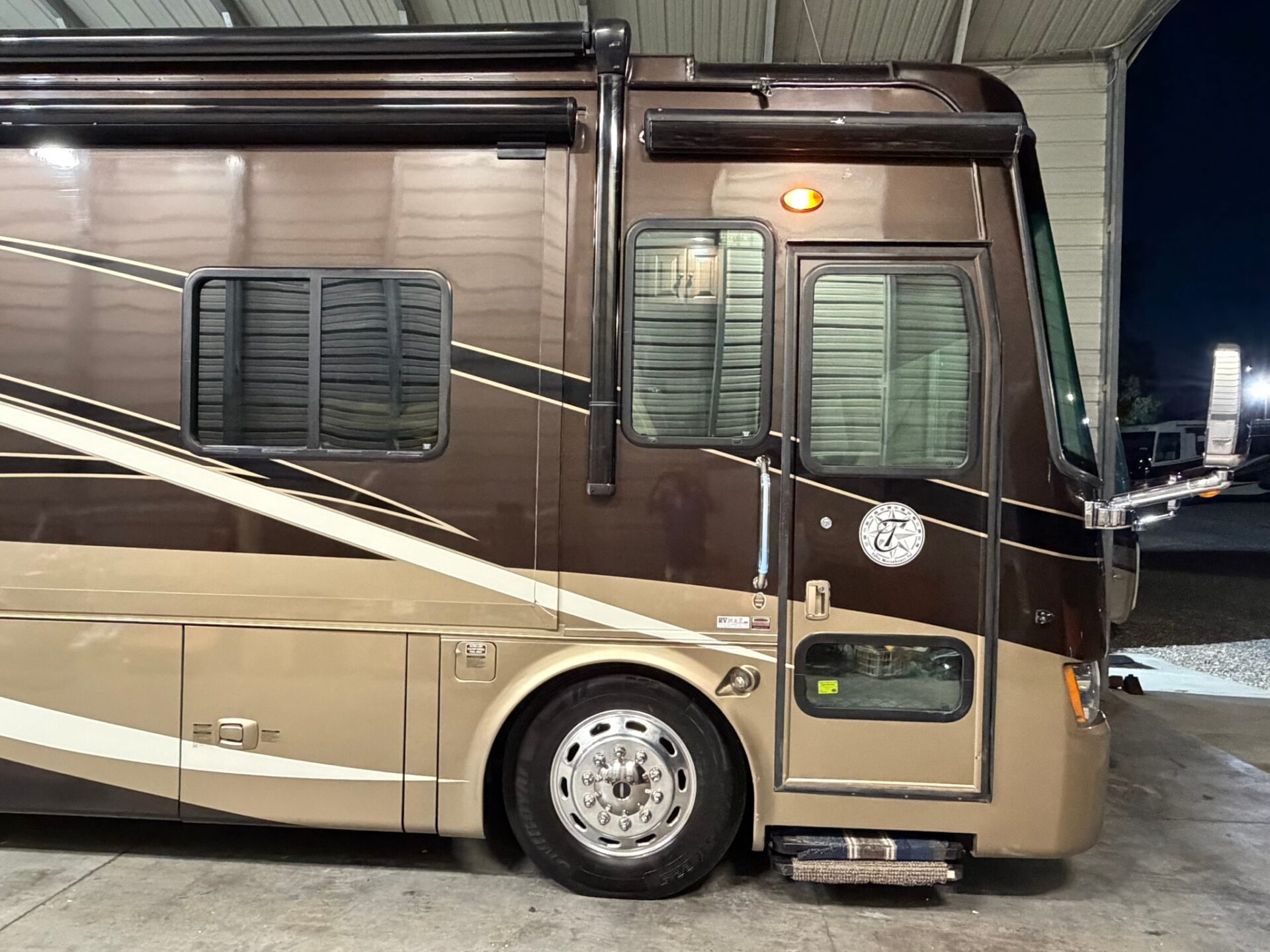 2010 Tiffin Phaeton 40QTH
