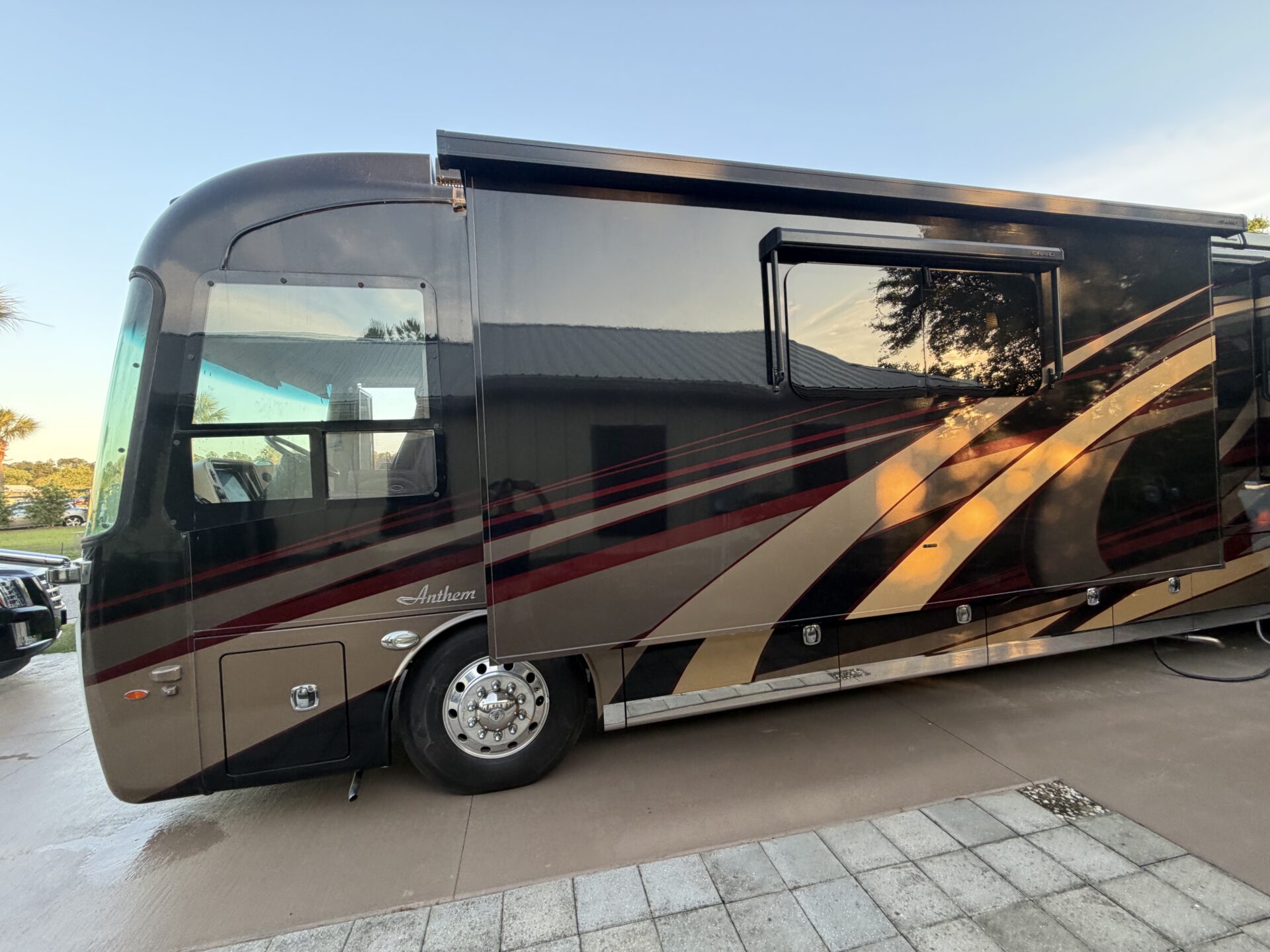 2019 Entegra Coach Anthem 44B one owner low miles