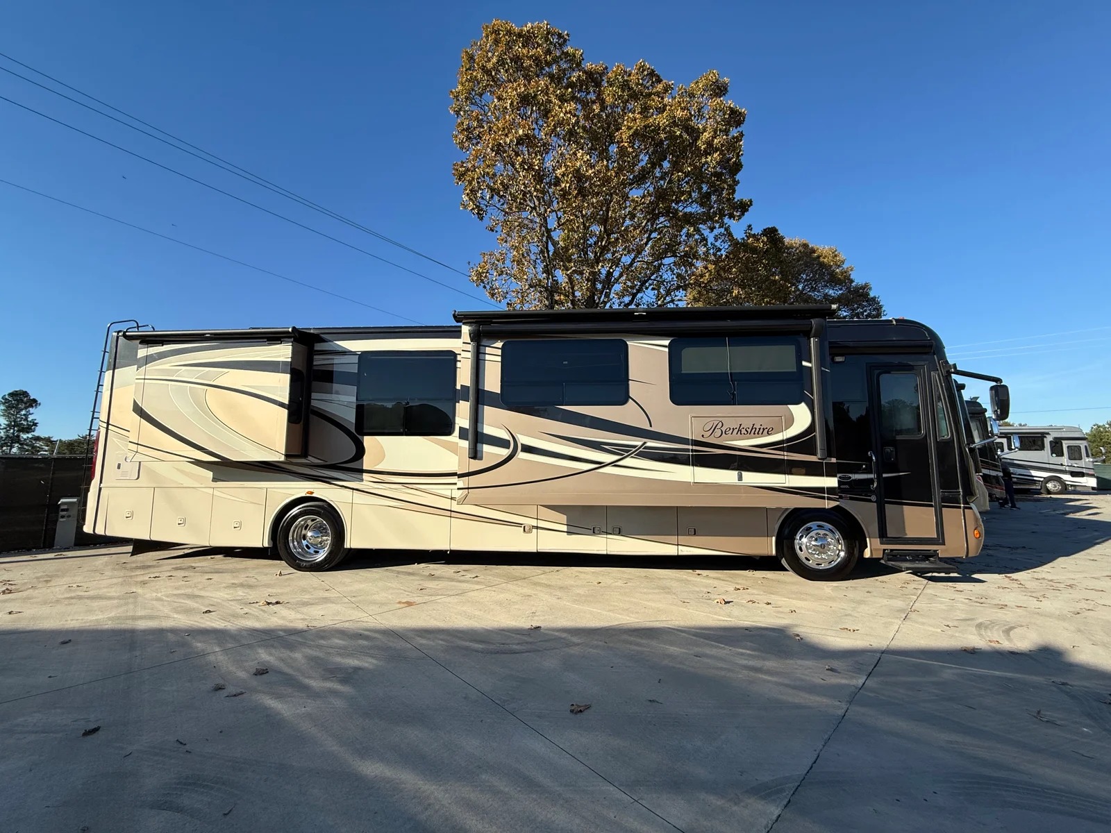 Used 2014 Forest River Berkshire 400QL
